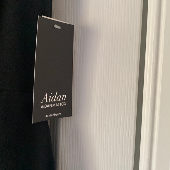 NWT Aidan Mattox Sleeveless Lace Inset Crepe Gown - Picture 7 of 9